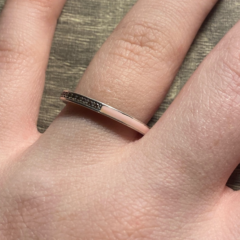 Pandora Ring